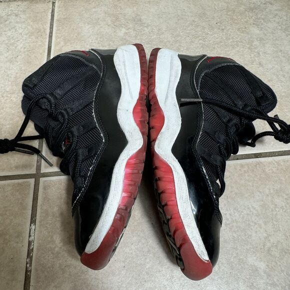 NICE Nike Air Jordan 11 Retro Bred Youth Size 2Y 2019 Black Red 378039-061 - Picture 7 of 8